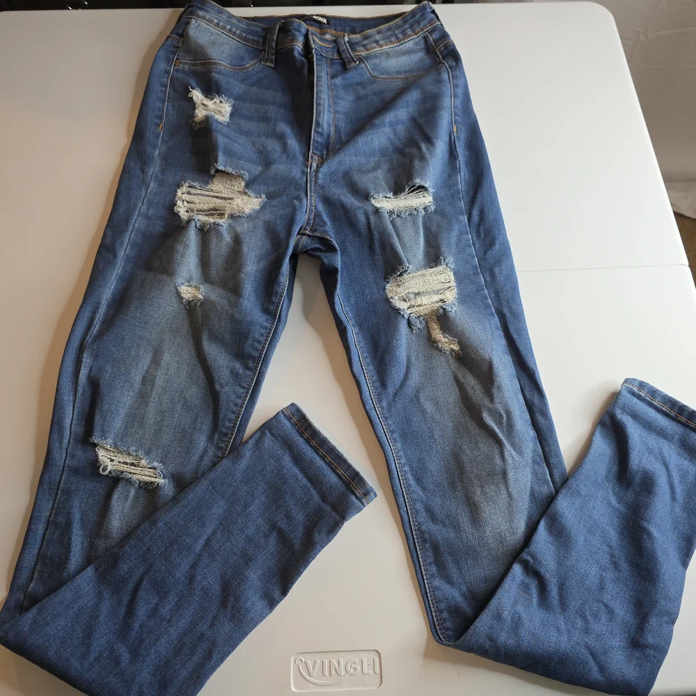 Fashion Nova Size 9 High Rise Distressed Blue Jeans Skinny Stretch 0851-x